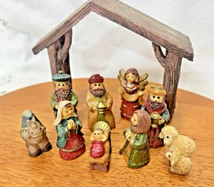 Mini Resin Nativity Set with Wooden Stable 11-Pc Glitter Figurines Christmas - Picture 1 of 3