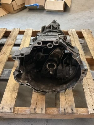 92 93 94 95 Audi 100 C4 A6 90 Conjunto de transmisión manual 012300049R 123 k millas Foto 1 de 4