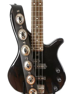 Correa de Guitarra Medallón Concho de Acero Grande Plateada Cuero Vaquero Rock Folk Punk Foto 1 de 3