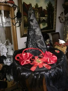 Halloween Erwachsene Hexenhut mit Netz, schwarzer Hut/Haar, rote Berührungen - Vintage - Bild 1 von 4