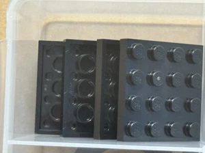 LEGO Parts - Black Plate 4 x 4 - No 3031 - QTY 5 - Picture 1 of 1