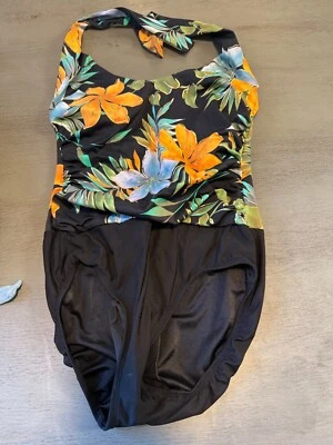 Traje de baño negro floral LONGITUDE de una pieza talla 10 Foto 1 de 2