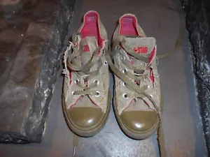 RARES CONVERSE ALL STAR KAKI ROUGE COLLECTOR T 35 A 12€ ACH IMM FP com MOND - Picture 1 of 9