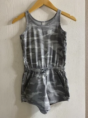 Athleta Mädchen hellgrau Camouflage ärmellos Taille Krawatte Strampler Shorts Jugend Gr. 7 - Bild 1 von 4
