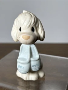 Estatuilla de porcelana 1994 PRECIOUS MOMENTS perro Enesco con zapatillas de papá 2,5" - Imagen 1 de 6