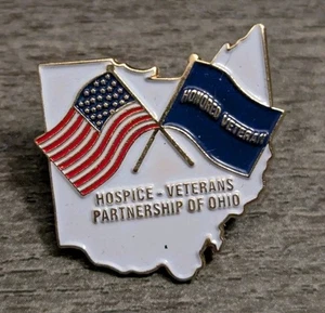 Pin Hospice Veterans Partnership of Ohio - Diseño de bandera de veterano honrado de Estados Unidos - Imagen 1 de 5