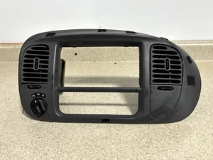 98 03 Ford F150 F150 RADIO HEATER AIR VENTS DASHBOARD TRIM BEZEL DARK GRAY OEM - Picture 1 of 3