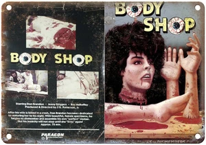 1972 - The Body Shop Paragon Video VHS Cover 12" x 9" Riproduzione Insegna Metallo - Foto 1 di 1