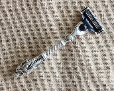 Beautiful Apostle Figured Continental Silver Handled Razor Gillette Mach III - Image 1 of 4