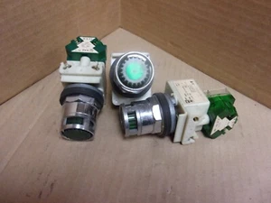 Square D 9001 KM1 Green Push Button Switch with Finger Guard , Lot of 3 , used - Picture 1 of 7