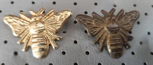 Bee bees Slovenia vintage pins - Picture 1 of 1