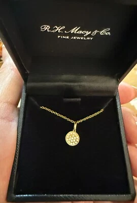 Collar Colgante Effy Diamante Pavé Racimo 18" (1/10 ct. t.w.) Chapado en oro 14k Foto 1 de 4