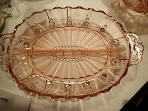 Vintage Pink Depression Glass Serving Divides Tray Oyster & Pearl Relish Dish - Imagen 1 de 3