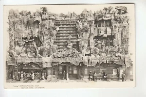 Real Photo Postcard 3 People Sitting on Bench at Clifton's Los Angeles CA  - Bild 1 von 1