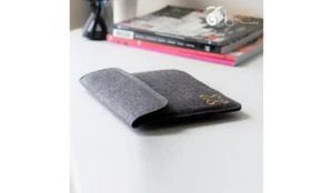 The Glove 100% Wool Felt Form Fitting iPad Protective Case - Picture 1 of 8