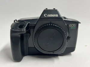 Cuerpo de cámara fotográfica Canon EOS 600 35 mm con tapa de lente - Imagen 1 de 3