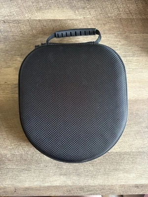 Travel Hard Headphone Case Foldable Bluetooth Headphones Storage Bag in Black - Image 1 of 4