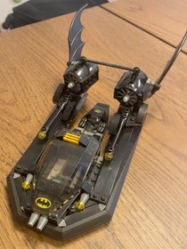 LEGO Batman 7780 The Batboat: Bat Yacht No additional accessories; out of print