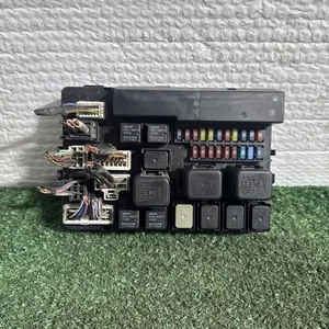 2002 - 2006 Infiniti G35 Altima Fuse Box Relay Control Module P: 284B7AL500 OEM - Picture 1 of 6