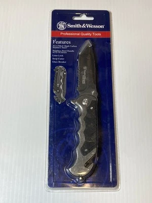 Smith & Wesson folding Knife  by BTI Tools Border Guard, SWBG10SCP Professional - Image 1 of 4