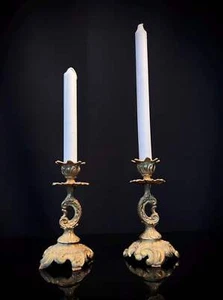 Antique French Brass Rocco Candlesticks - Foto 1 di 5