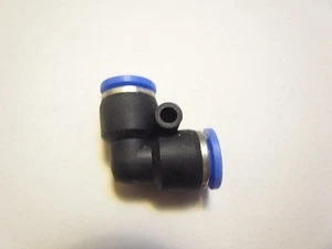ETPV8 Pneumatik Kupplung Verbinder Stecker für 8 mm Schlauch, 90° L-Stück - Picture 1 of 1