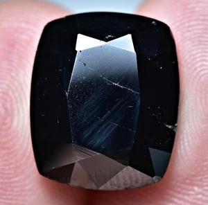 18.70 Carat Top Quality Natural Lustrous Magnetite Cut Gem from Afghanistan - Picture 1 of 11