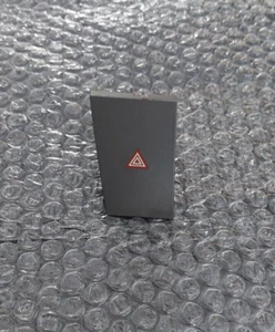 VECTRA C SIGNUM GENUINE HAZARD WARNING SWITCH BUTTON 13138255 - Picture 1 of 3
