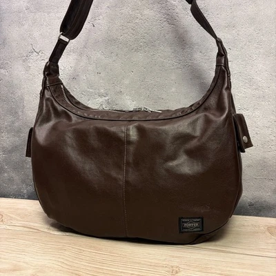 Bolso de Hombro PORTER Yoshida Kaban Estilo Libre Media Luna Marrón Foto 1 de 4