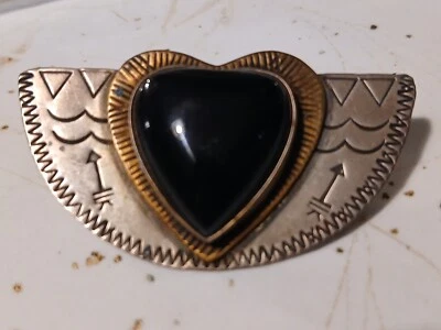 Prendedor de plata Coldwater Creek Comstock de colección corazón de ónix negro grabado suroeste 2" Foto 1 de 4