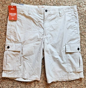 NWT Mens Dockers Cargo Shorts Classic Fit Flyweight Beige Khaki Sz. 38 MSRP $50 - Picture 1 of 6