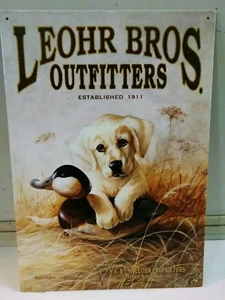 Letrero de metal amarillo Lab Retriever cachorro pato señuelo LEOHR Outfitters © 1996 KAATZ - Imagen 1 de 4