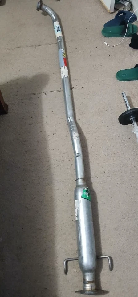 Tubo resonador de escape de ajuste directo se adapta a: Toyota Camry 2003-2006 2,4 L Foto 1 de 4