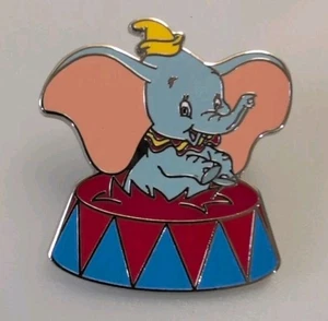 2024 Dumbo Pin aus dem fliegenden Elefanten Schlüsselband Set Disney Parks - Bild 1 von 5