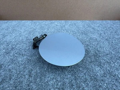 INFINITI G37 Q60 2 PUERTAS 08-16 OEM TAPA DEL TANQUE DE COMBUSTIBLE GASOLINA CUBIERTA DE PUERTA (AZUL) Foto 1 de 4