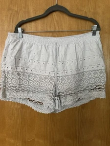 George Lace Crochet Shorts. Size L - Picture 1 of 2