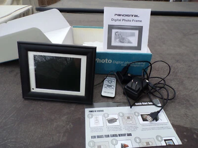 PanDigital 5.6" Tru Photo Digital Photo Frame Pan56-2 LCD 4:3 w/ Remote~128MB - Image 1 of 4