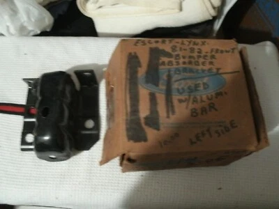 Suporte absorvente de impacto para-choque dianteiro - Lado esquerdo - Ford Escort and Lynx 1981/82 - Imagem 1 de 4