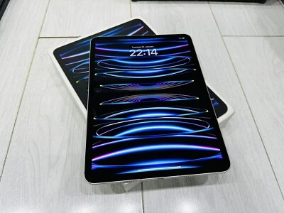 Apple iPad Pro 4th Gen 11" 2022 M2 - 128GB WiFi & Cellular 5G Unlocked - Silver - Image 1 of 4