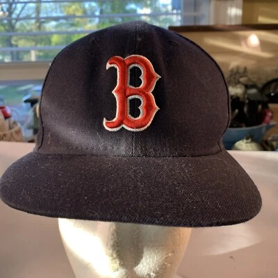 Boston Red Sox New Era 59FIFTY 2018 World Series Patch OFFICIAL ONFIELD Hat. - Image 1 of 4
