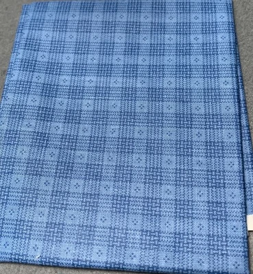 Cuarto de grasa de algodón a cuadros azul 18"x22" tela para acolchar proyectos artesanales de costura Foto 1 de 4