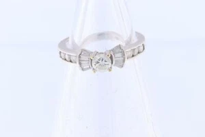 Anillo de oro blanco de 18 quilates con anillo de diamantes de aproximadamente 0,55 quilates -Talla H 1/2 - Imagen 1 de 6