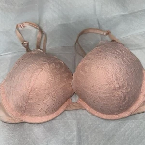 32D Victoria's Secret  Push-Up Coral Lace Floral Covered Bra- - Picture 1 of 14