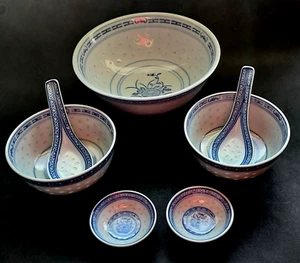 VINTAGE CHINESE PORCELAIN BLUE & WHITE RICE EYE PIECES BOWLS & SPOON'S - Picture 1 of 7