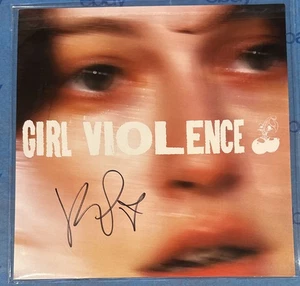 GIRL VIOLENCE SIGNED ALBUM FLACH HANDSIGNIERT PERSÖNLICH - Bild 1 von 2