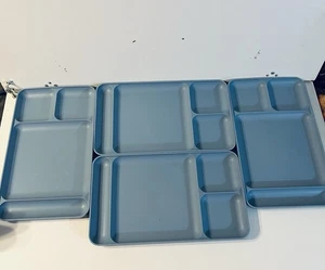 Vintage Set Of 4 Tupperware Divided Lunch Dinner Trays #1535 Country Blue USA - Picture 1 of 5
