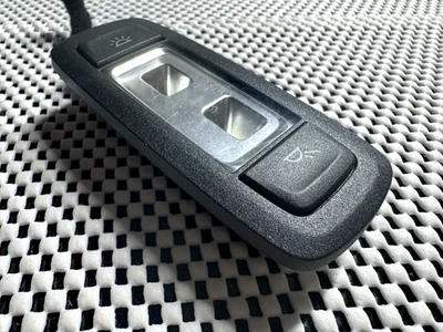 2016-2020 BMW 740i 750i G12 REAR LEFT SIDE ROOF READING DOME LIGHT OEM - Image 1 of 4