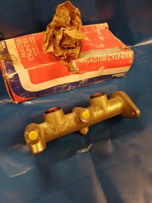 FORD ESCORT MK3 XR3 1980-JAN/1984 BRAKE MASTER CYLINDER - Image 1 of 4