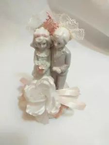 PORCELAIN Wedding Couple MUSICAL FIGURINE Bride Groom Musical Cake Top Wedding - Picture 1 of 4