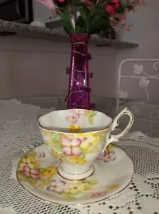 Vintage Royal Albert Teacup and Saucer England Bone China "Clematis", Gold Trim - Picture 1 of 7